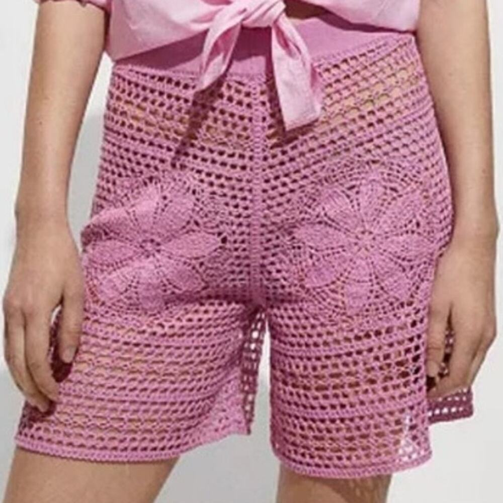 MNG Mango Crochet Flower Shorts Pink Unlined Size S NWOT Festival Coastal Boho